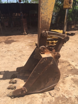 ขายรถแบคโฮ KOMATSU PC60-6 แอร์ไฟฟ้า เอกสารพร้อม สวยมาก สนใจโทร 081-970-1072
