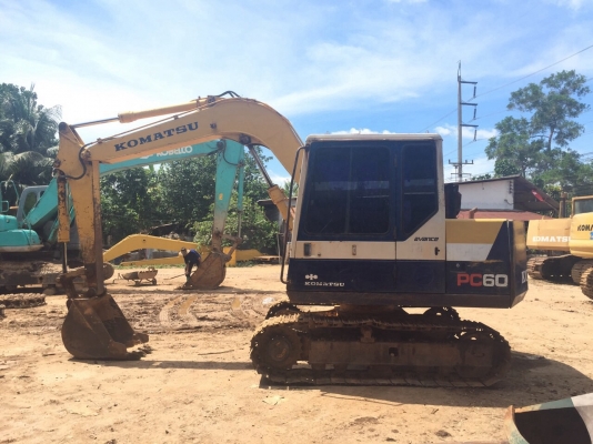 ขายรถแบคโฮ KOMATSU PC60-6 แอร์ไฟฟ้า เอกสารพร้อม สวยมาก สนใจโทร 081-970-1072