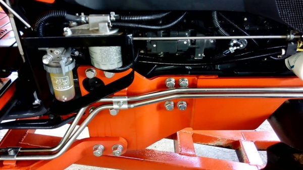 KUBOTA  L 4708 SP (4WD)  2 เพลา   สภาพใหม่สวยๆ   ชั่วโมงใช้   งานน้อย  สีเดิมทั้งคัน  พร้อมชุดใบมีดดันหน้า  โรตารี