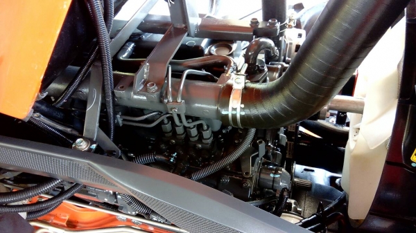 KUBOTA  L 4708 SP (4WD)  2 เพลา   สภาพใหม่สวยๆ   ชั่วโมงใช้   งานน้อย  สีเดิมทั้งคัน  พร้อมชุดใบมีดดันหน้า  โรตารี