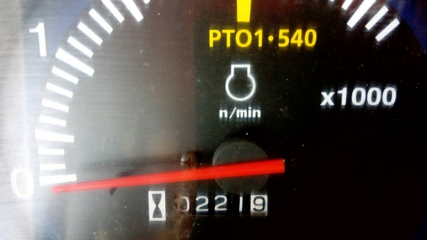 KUBOTA  L 4708 SP (4WD)  2 เพลา   สภาพใหม่สวยๆ   ชั่วโมงใช้   งานน้อย  สีเดิมทั้งคัน  พร้อมชุดใบมีดดันหน้า  โรตารี