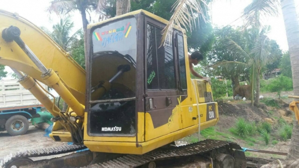 ขาย KOMATSU PC 120-3 สภาพสวยพร้อมใช้ ติดต่อ คุณ อ๊อฟ พิจิตร 086-737-9991 ขาย KOMATSU PC 120-3 สภาพสวยพร้อมใช้ ติดต่อ คุณ อ๊อฟ พิจิตร 086-737-9991