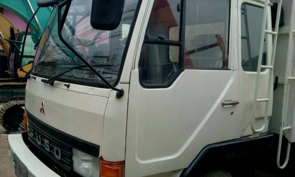 รถบรรทุก ISUZU ดั๊ม ติดเครน 3 ตัน รถบรรทุก ISUZU ดั๊ม ติดเครน 3 ตัน