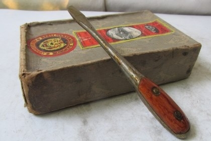 ขายไขควงปากแบนด้ามไม้ประกบรุ่นเก่าตราหัวเสืองานเก่ายุโรป