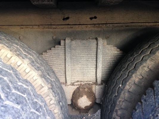 หน้ายาว เพลาเดียว  165 แรง พวงมาลัยเพาเวอร์  ราคา  210,000 บาท