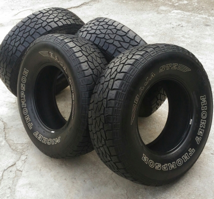 ขาย ยาง MICKEY THOMPSON 265/75/16 USA สวยๆ
