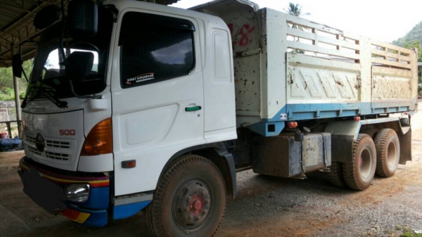 Hino mags 220  มีระบบลากพ่วง