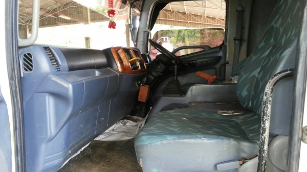 Hino mags 220  มีระบบลากพ่วง