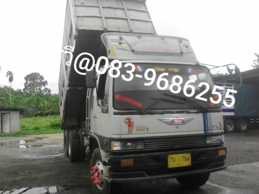 Hino 6 ล้อดั้มยางเก้า