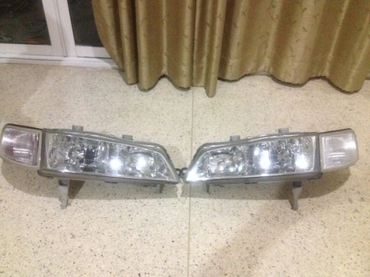 ไฟหน้าพร้อมไฟมุม HONDA ACCORD 94-97 เก่าญี่ปุ่นเเท้สภาพสวยเลนใสๆ