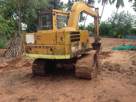 ขายรถแบคโฮล KOMATSU PC60-2 (มีภาพวีดีโอ) ราคา 238,000 บาท รถสภาพดีพร้อมใช้งาน สนใจโทรสอบถามรายละเอียดได้ครับ คุณ ชัยยา สตึก โทร 081-9972972 089-8451778