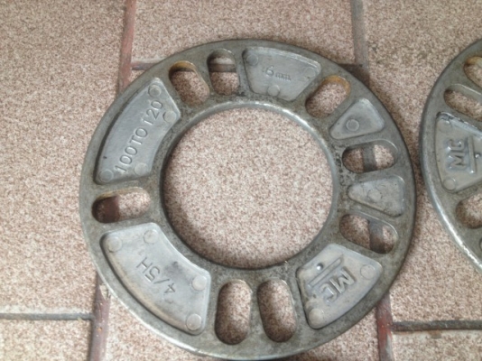 เเผ่นรอง อลูมิเนียมหนา 5มิล ทั้งชุด 4 อันสภาพดี