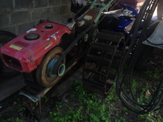 ขายรถไถนาเดินตาม  kobota  11 แรง  พร้อมเทรเลอร์  สภาพพร้อมใช้  มี  2คัน