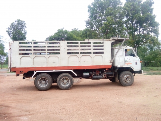 ขาย10ล้อ2เพลา  นิสสันยูดี  พร้อมบาร์วิ่งอ้อย