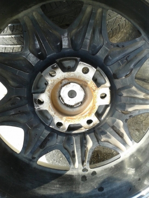 ขอบ18นิ้ว6รู พร้อมยาง สวยๆ 4 ล้อ ราคา 8900 บาท