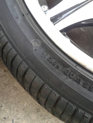 ขอบ18นิ้ว6รู พร้อมยาง สวยๆ 4 ล้อ ราคา 8900 บาท