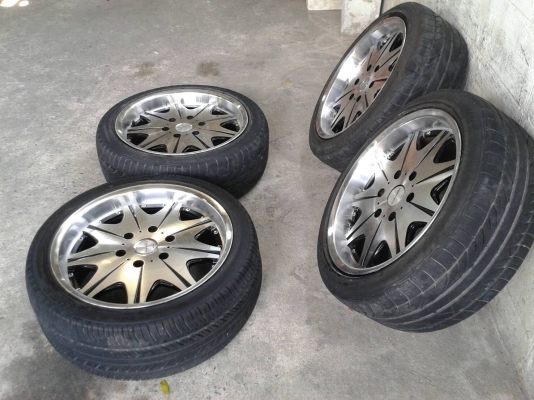 ขอบ18นิ้ว6รู พร้อมยาง สวยๆ 4 ล้อ ราคา 8900 บาท