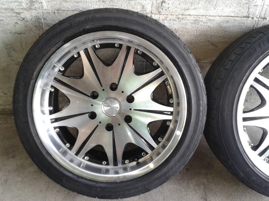 ขอบ18นิ้ว6รู พร้อมยาง สวยๆ 4 ล้อ ราคา 8900 บาท