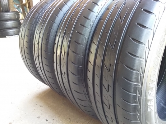 ยางBRIDGESTONE รุ่น Ecopia EP200 215  60R16 ลงพื้นจริงปลายปี2015 สภาพสวยมากๆ ดอกเยอะมากๆ ไม่มีปะคุ้มสุดๆไม่แพง