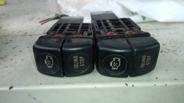 ดีเคเซียงกง สวิตช์ไฟสต้อบ เเละอื่นอื่น หัวเก๋งการ์ตูน