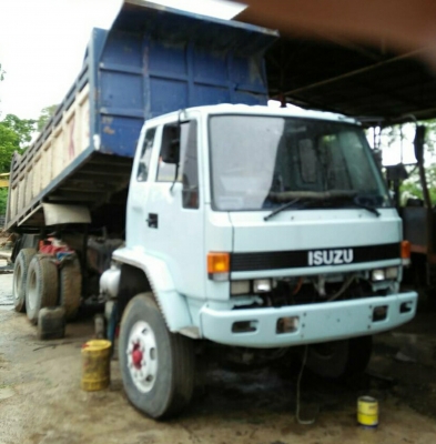 ขายครับ ISUZU Rocky 240 ปี 37 สภาพพร้อมใช้งาน เครื่องดี คัสชีงาม เอกสารเล่มทะเบียนพร้อมโอน ราคา 750,000 ต่อรอง สนใจติดต่อ 0845672050