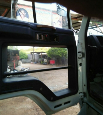 ขายครับ ISUZU Rocky 240 ปี 37 สภาพพร้อมใช้งาน เครื่องดี คัสชีงาม เอกสารเล่มทะเบียนพร้อมโอน ราคา 750,000 ต่อรอง สนใจติดต่อ 0845672050