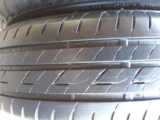 ยางBRIDGESTONE รุ่น Ecopia EP200 195 65R15 ปี2015 สภาพสวยมากๆ ดอกเยอะมากๆ คุ้มจริงๆไม่แพงใช้อีกนานชัว