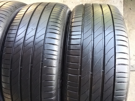 ยางMICHELIN รุ่น PRIMACY 3 ST. 205 55R16 ปี2015 สภาพสวยมากๆ ดอกเต็มๆคุ้มสุดๆใช้นานไม่แพง