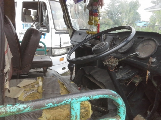 ขาย6ล้อKMเครื่องDQ100ช่วงล่างF(ไม่มีทะเบียน)