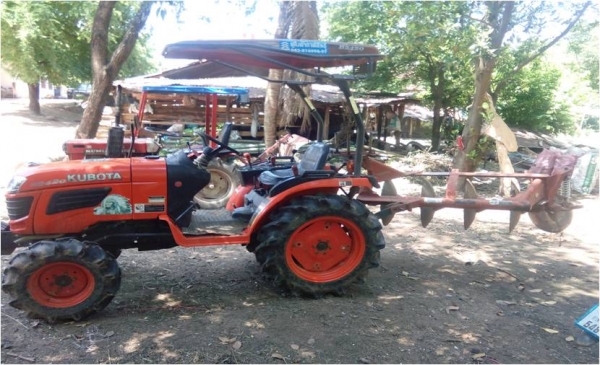 ขายครับ B2420 สภาพนางฟ้า พร้อมเล่มทะเบียนและชุดโอน