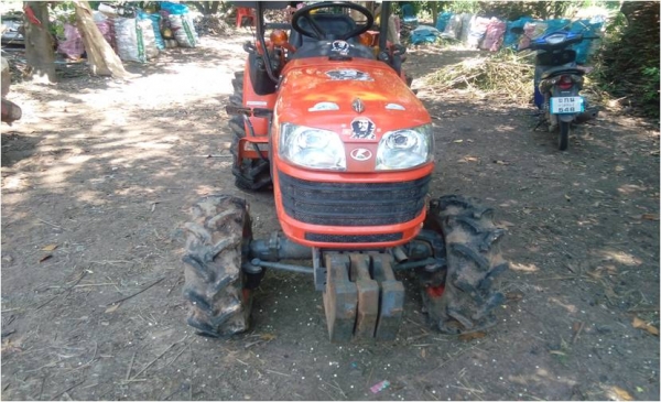 ขายครับ B2420 สภาพนางฟ้า พร้อมเล่มทะเบียนและชุดโอน