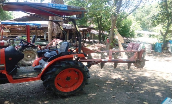 ขายครับ B2420 สภาพนางฟ้า พร้อมเล่มทะเบียนและชุดโอน