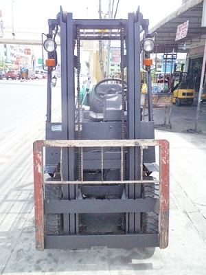 ขายรถยกSUMITOMO 1.5 ตัน   เครื่องเบนซิน (ใช้แก๊สอย่างเดียว)  กระบอกคู่   เสาสูง 3 เมตร  พวงมาลัยเพาเว่อร์  สีเดิมจากนอก นำเข้าจากญี่ปุ่น ใช้งานได้ทันที ราคา130000