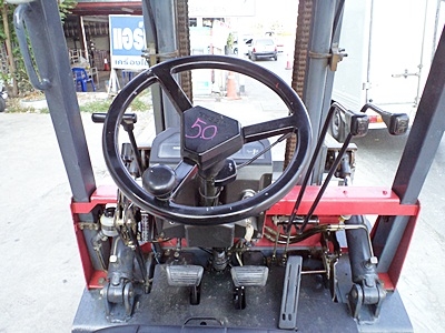 ขายรถยกนิสสัน 1.5 ตัน  เครื่องเบนซิน เกียร์ออโต้   กระบอกคู่  เสาสูง 3 เมตร  ยางตันใหม่ พวงมาลัยเพาเว่อร์  สีเดิมจากนอก นำเข้าจากญี่ปุ่น ใช้งานได้ทันที ราคา140000