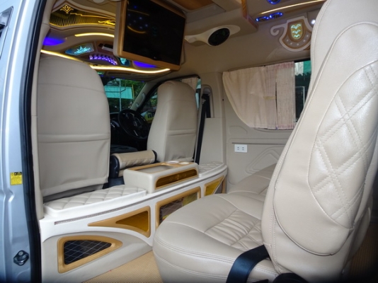 TOYOTA COMMUTER 2.5D4D MT ปี 2012 TOYOTA COMMUTER 2.5D4D MT ปี 2012