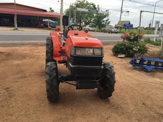 ขายรถไถคูโบต้าL3408แรงราคา170000บาท  มีผาน5หนึ่งอัน พร้อมใช้งานสายๆครับสนใจ โทร0813655997 อำพร พาเจริญ ต วังบัว อ คลองขลุง จ กำแพงเพชร