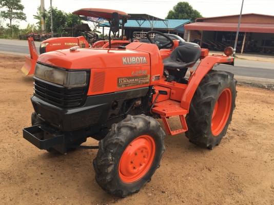 ขายรถไถคูโบต้าL3408แรงราคา170000บาท  มีผาน5หนึ่งอัน พร้อมใช้งานสายๆครับสนใจ โทร0813655997 อำพร พาเจริญ ต วังบัว อ คลองขลุง จ กำแพงเพชร