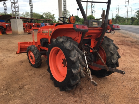 ขายรถไถคูโบต้า L3608 ราคา280000บาท  มึไบมีด พร้อมใช้งานสายๆครับสนใจ โทร0813655997 อำพร พาเจริญ ต วังบัว อ คลองขลุง จ กำแพงเพชร