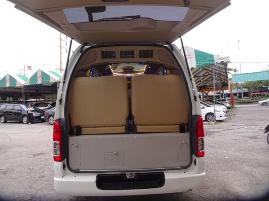 TOYOTA COMMUTER 2.7VVTI  ปี 2013