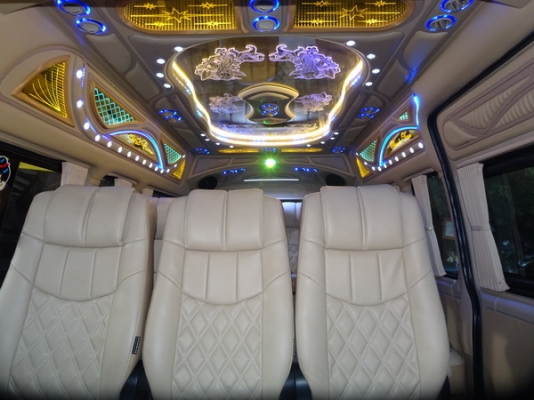 TOYOTA COMMUTER 2.7VVTI  ปี 2013