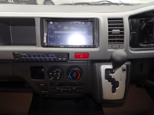 TOYOTA COMMUTER 2.7VVTI  ปี 2013