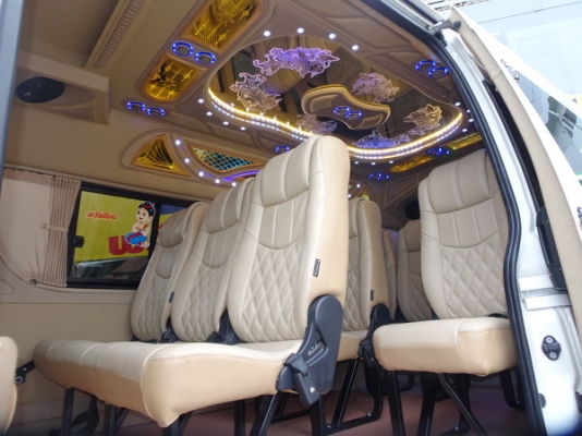 TOYOTA COMMUTER 2.7VVTI  ปี 2013