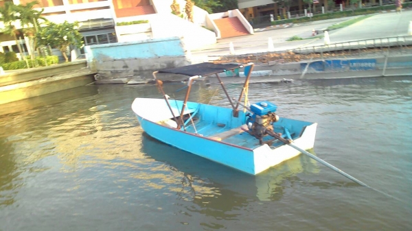 ขายเรือ 12 ฟุต พร้อมเครื่อง YAMAHA 6 แรง (made in Japan) พร้อมชุดหางยาว 3K สภาพพร้อมใช้งาน