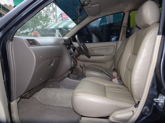 TOYOTA AVANZA 1.5E MT ปี 2013