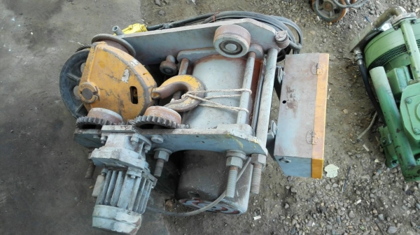 Sell> ขายรอกสลิงพร้อมตัวเดิน NH HOIST Made in JAPAN ขนาด 2.5 ตัน สดนอกแปลงระบบไฟเป็น 380V. บ้านเราพร้อมใช้งาน!!