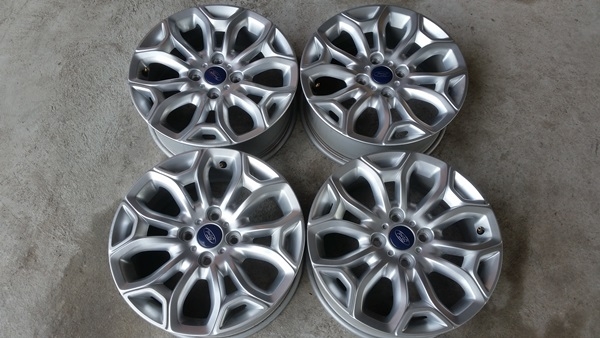 ขายล้อแม็กซ์ Ford Eco 4รู108 สีซิลเวอร์ 16นิ้ว 4 ล้อ