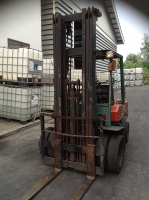 +++ ขายโฟล์คลิฟท์  TOYOTA  5FD25  ขนาด  2.5  ตัน  เครื่องยนต์ดีเซล  เสาพิเศษ  6  เมตร  3  ท่อน  เกียร์ธรรมดา  ล้อหน้าคู่