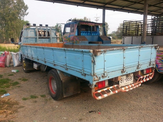 ขายรถ6ล้อ NKR 110แรง ยาว4.30เมตร เกียร์สั้นปี37 รถสวยสภาพดี เอกสารพร้อมโอน สนใจโทร 090-8588220คุณนะ 093-3258446คุณบิว หรือเข้าดูสินค้าอื่นๆได้ที่ www.narong2truck.com หรือ www.truck.in.th/498 หรือเพจFacebook ณรงค์ ซื้อขายรถมือสอง (เว็บไซต์ส่วนตัว) หรือFac