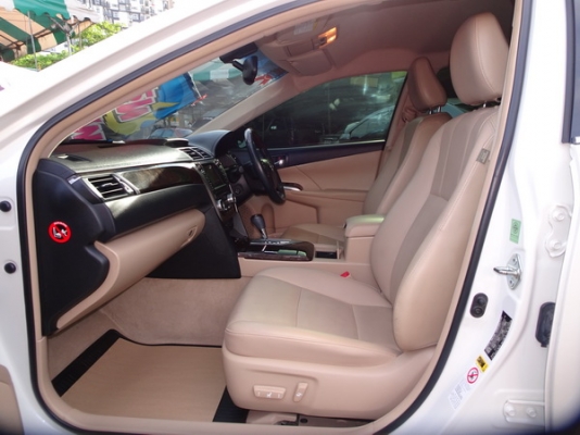 TOYOTA CAMRY 2.5 HYBRID  AT ปี2012