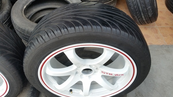 ขายล้อ GTR 17 หน้า7.5 ET42 4รู100-114 พร้อมยาง 4 ล้อ